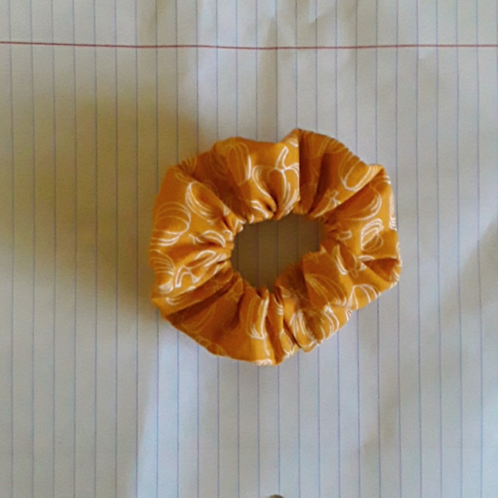 Pumpkin scrunchie